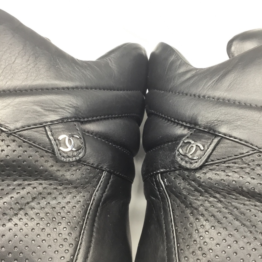 {Chanel} Leather Perforated Hi Top Sneaker Size 39 - Picture 9 of 15